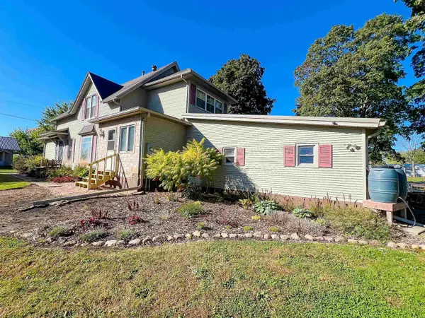 213 W Main ST, Hawkeye, IA 52147