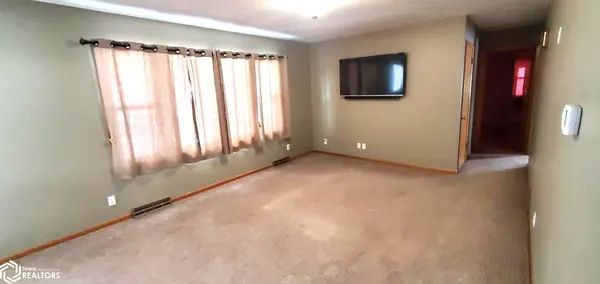 27 Lemon ST, Kiron, IA 51448