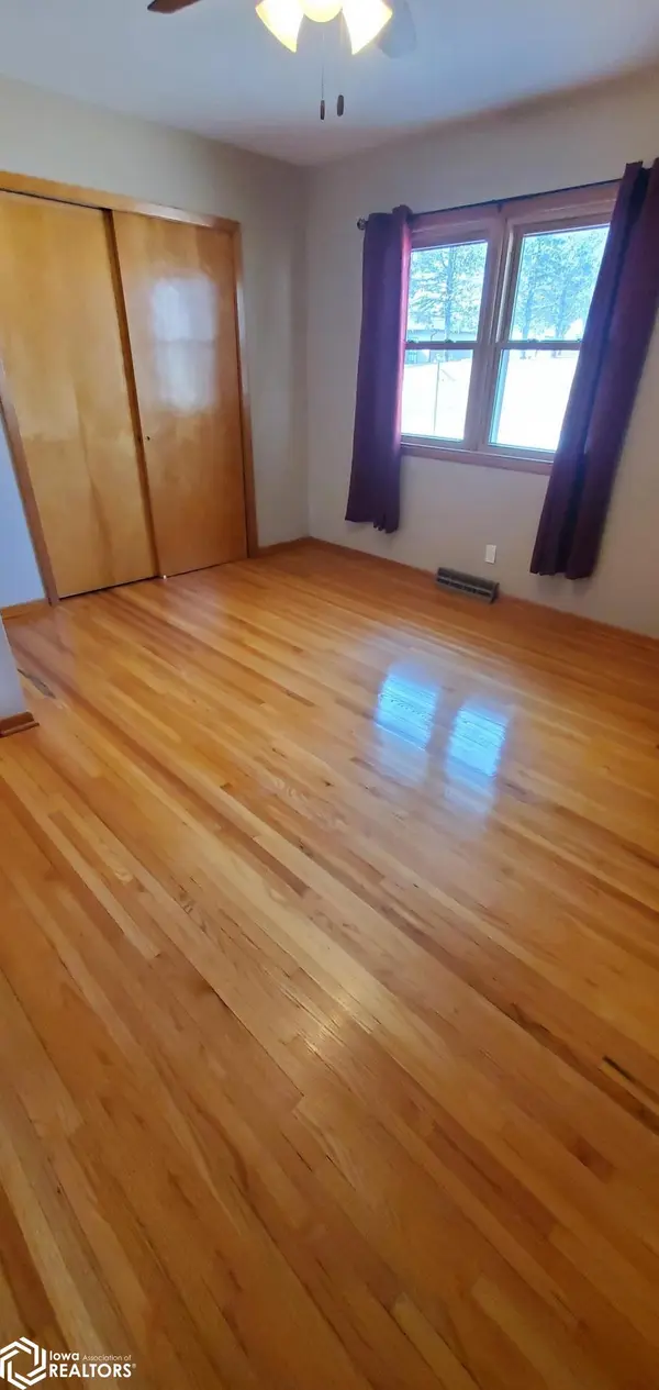 27 Lemon ST, Kiron, IA 51448