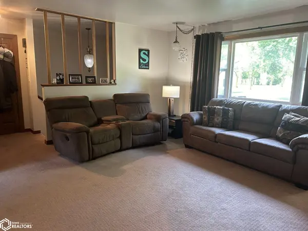 401 3rd AVE, Pocahontas, IA 50574