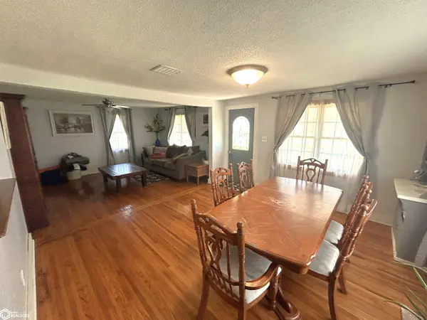 200 Washington ST, New Market, IA 51646