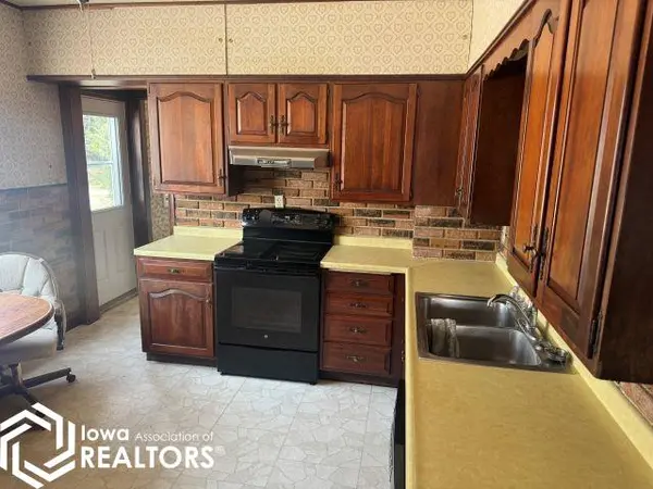 16386 160th St., Randalia, IA 52164