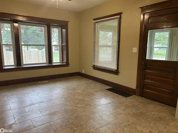 504 Main St, Coulter, IA 50431