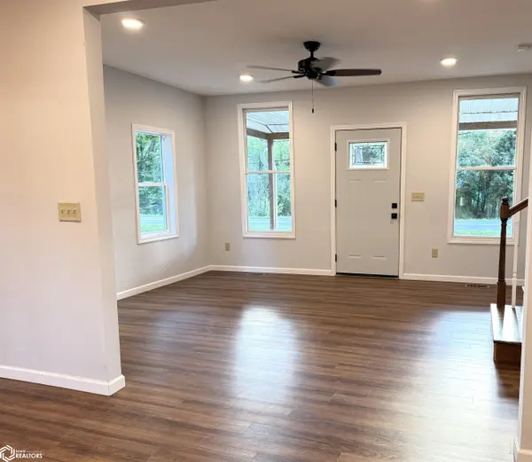 103 S Spearman ST, Mount Union, IA 52644