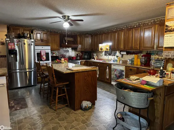 11612 Rte V64, Douds, IA 52551