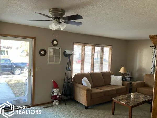 407 Jefferson ST, Fontanelle, IA 50846