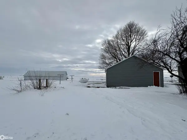 3858 Dakota Ave, Gowrie, IA 50543