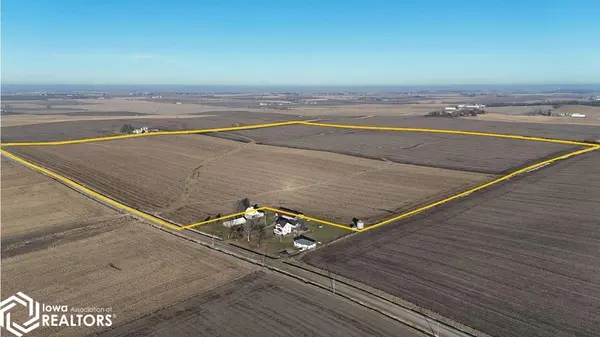 27th Ave. at 76th St., Norway, IA 52354