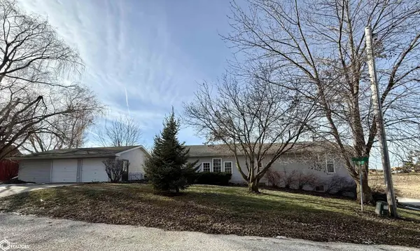 101 2nd ST, Rippey, IA 50235
