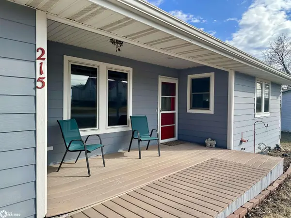 215 S West AVE, Lacona, IA 50139