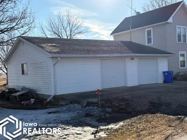 826 2nd ST, Meservey, IA 50457