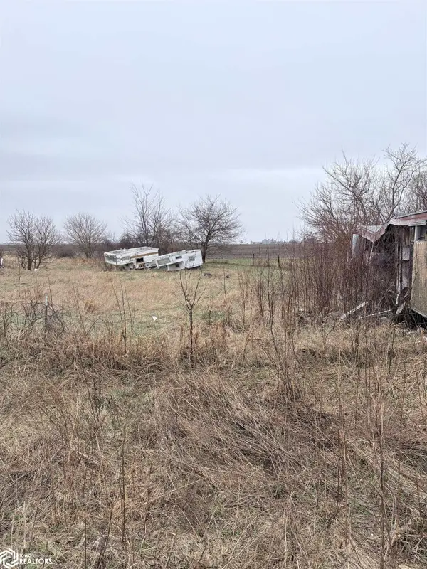 11144 305Th ST, Hedrick, IA 52563