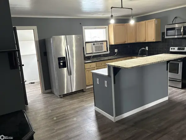 104 E 1st St., Hedrick, IA 52563