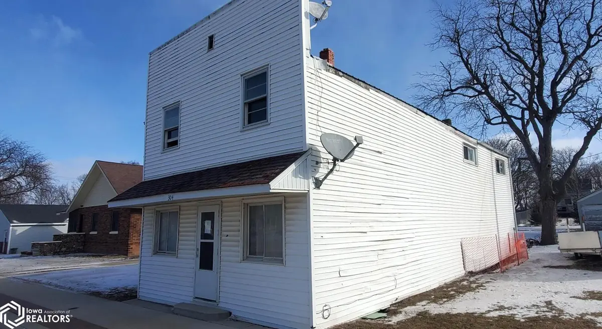 304 Isabella ST, Radcliffe, IA 50230