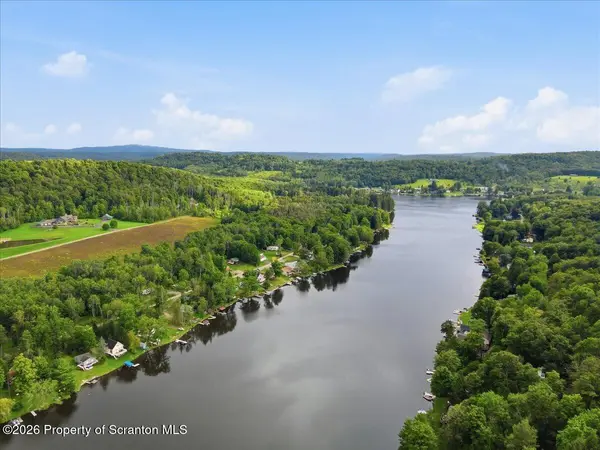 357 E Shore DR, Susquehanna, PA 18847