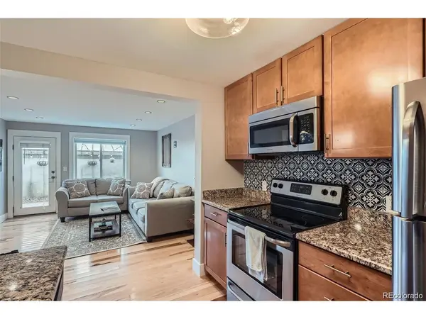 2460 W Caithness #104, Denver, CO 80211