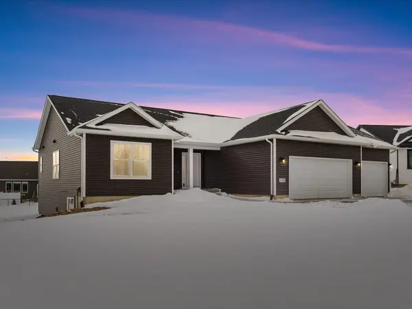 125 Sunbird CT, Waterloo, IA 50701