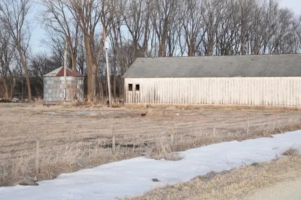 2039 140th St, Hazleton, IA 50641