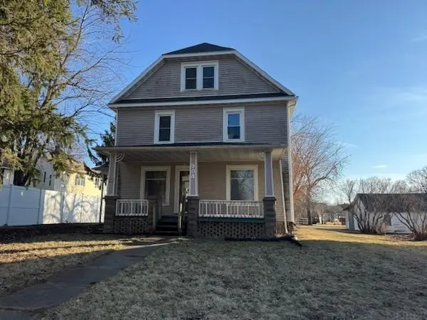 904 Sherman ST, Dysart, IA 52224