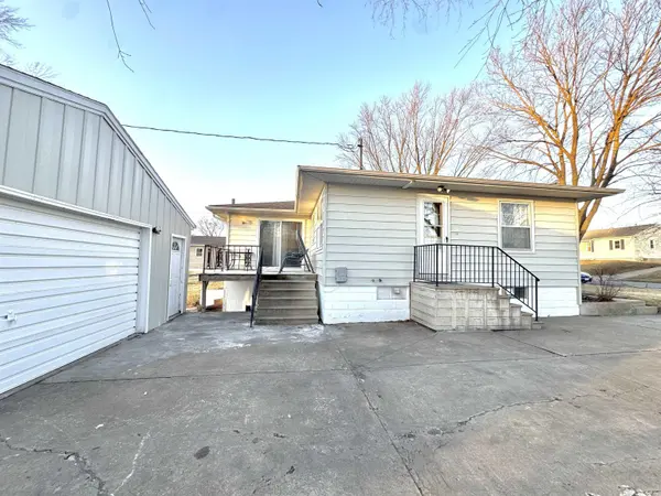 1290 Scott Ave., Waterloo, IA 50701