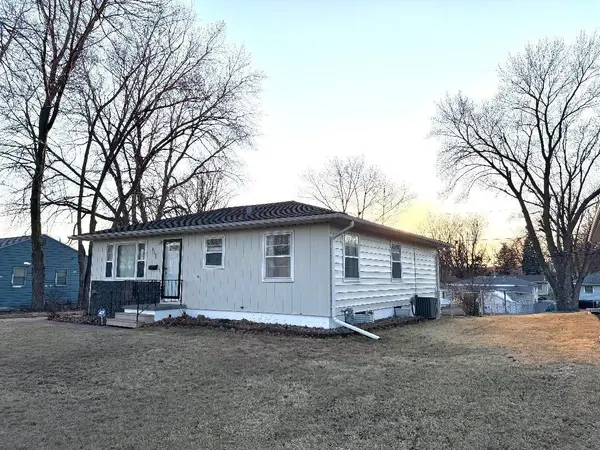 1290 Scott Ave., Waterloo, IA 50701