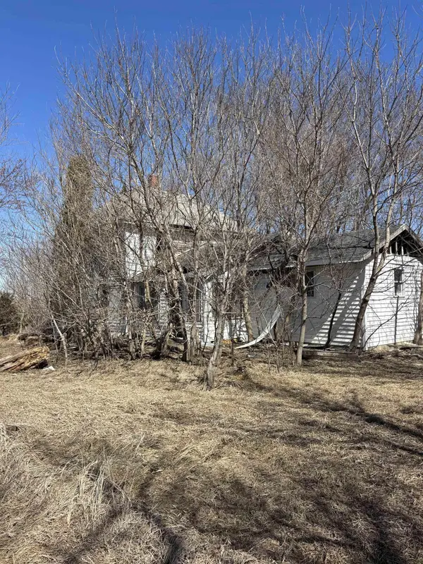 6835 80th ST, Arlington, IA 50606
