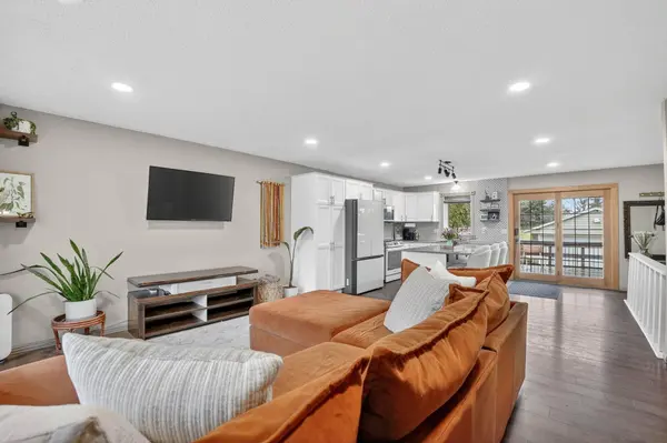 113 Shirley AVE, Elk Run Heights, IA 50707