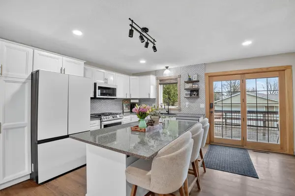 113 Shirley AVE, Elk Run Heights, IA 50707