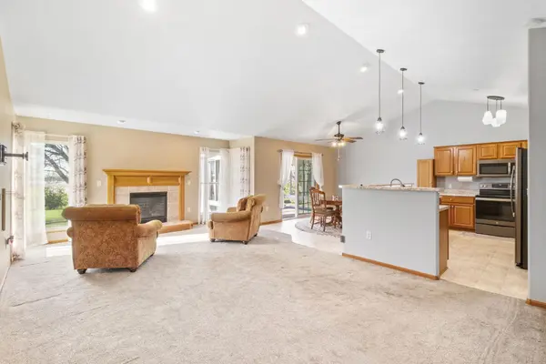 109 Meadow Lane DR, Sumner, IA 50674