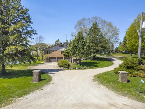 11642 Indigo AVE, Clear Lake, IA 50428