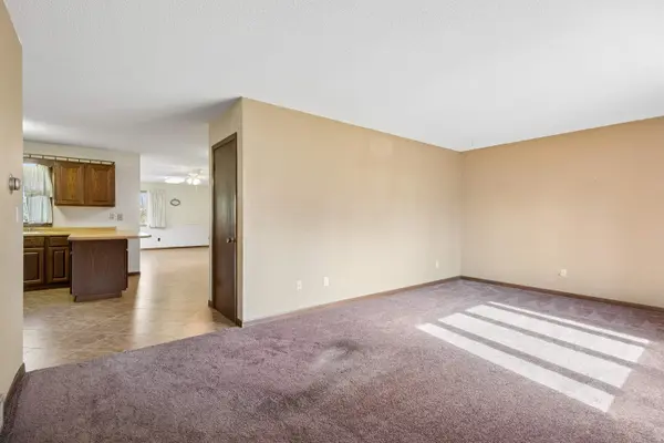 629 West ST, Plainfield, IA 50666
