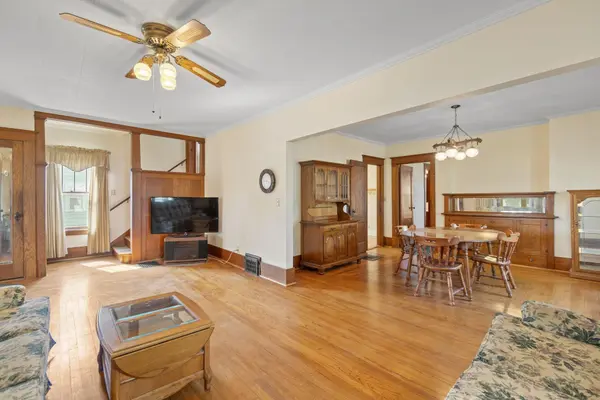 100 W 4Th ST, Sumner, IA 50674