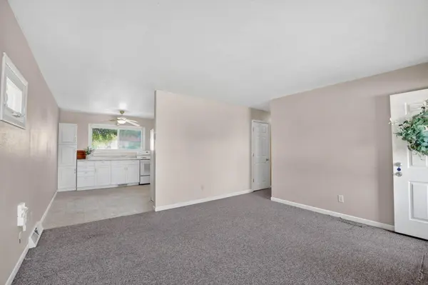 1548 Wakonda DR, Waterloo, IA 50703