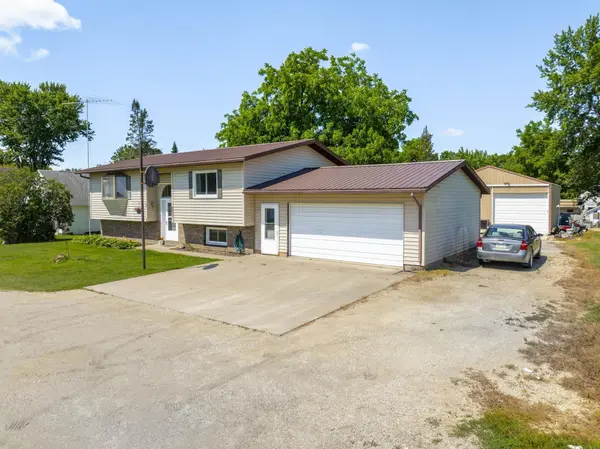 501 Water ST, Sumner, IA 50674