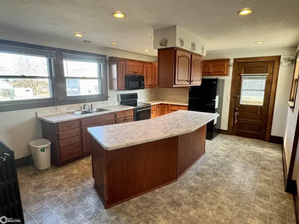 406 Washington ST, Victor, IA 52347