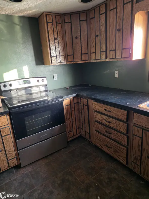 280 Parker ST, Stanhope, IA 50246