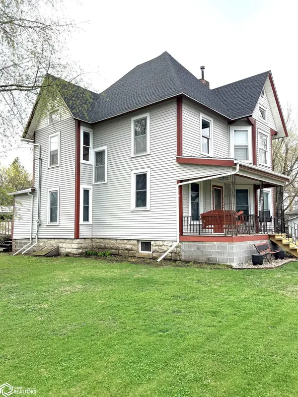 226 S Eaton AVE, Humeston, IA 50123