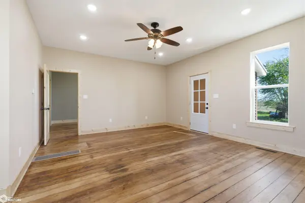 1088 Lexington Ave., Winfield, IA 52659