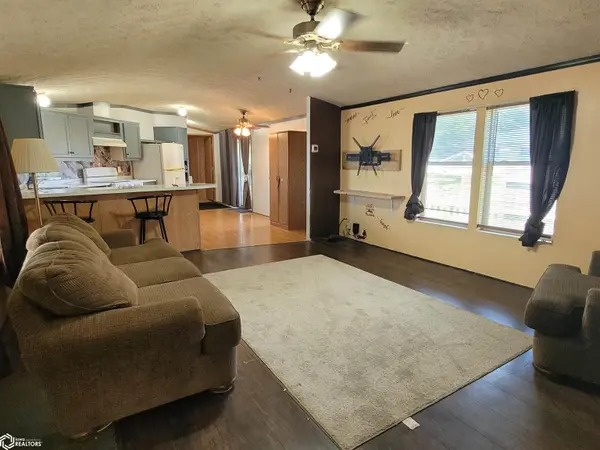 102 S L ST, Keswick, IA 50136