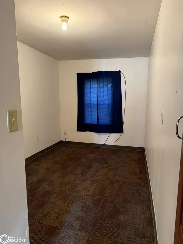 520 6th ST, Murray, IA 50174