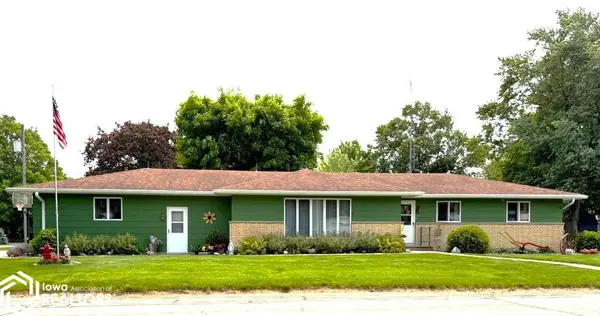 201 W 4Th ST, Packwood, IA 52580