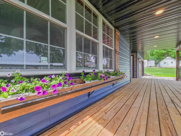 208 W Cedar, Hubbard, IA 50122