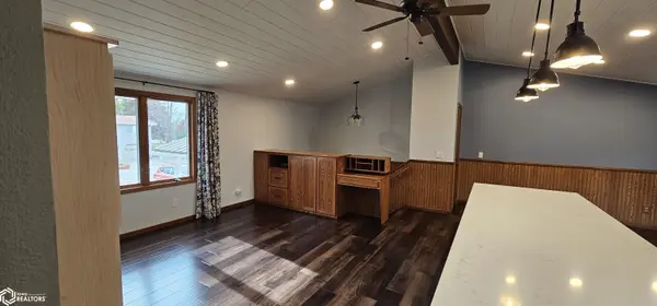 96 Highland AVE, Dumont, IA 50625