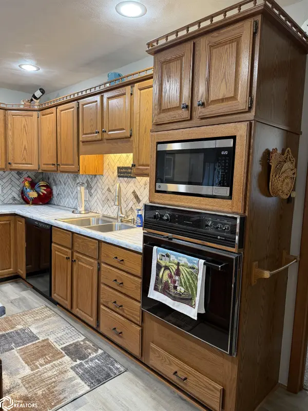 415 E Railroad ST, Wayland, IA 52654