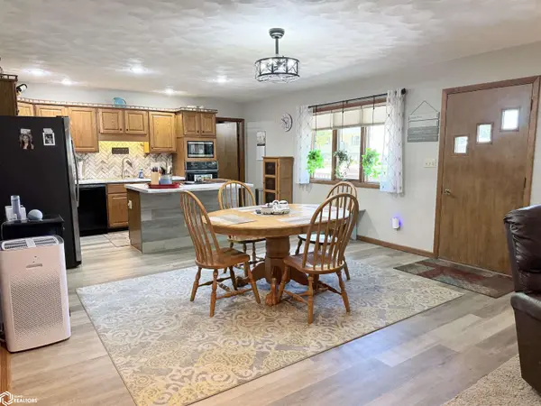 415 E Railroad ST, Wayland, IA 52654
