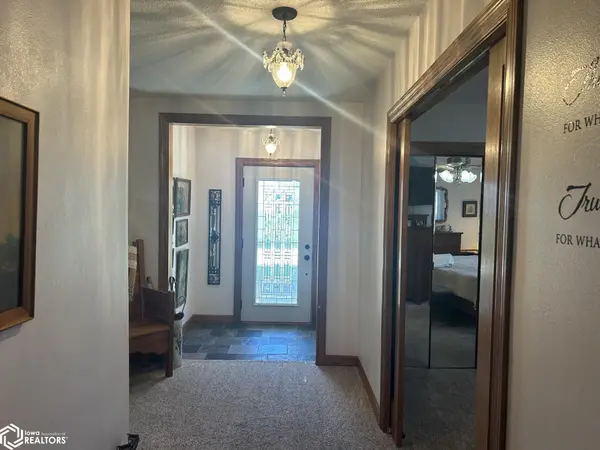204 Marshall, Vincent, IA 50594