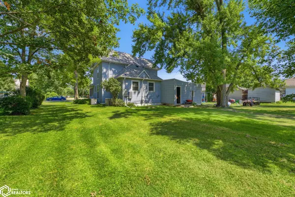 206 N Ellis ST, Keota, IA 52248