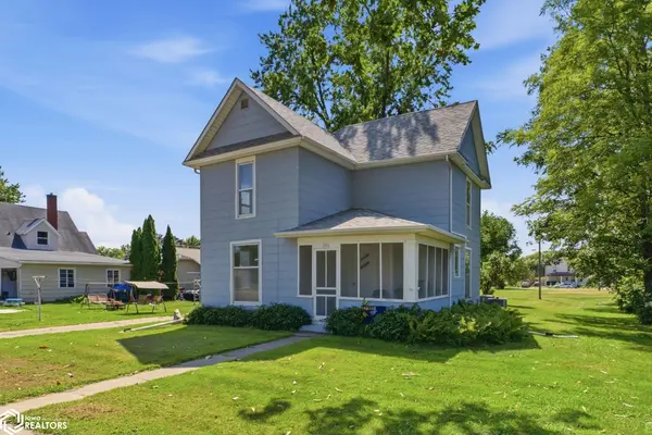 206 N Ellis ST, Keota, IA 52248