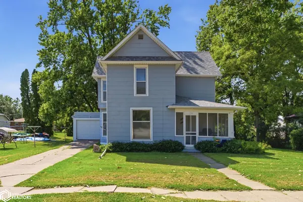 206 N Ellis ST, Keota, IA 52248