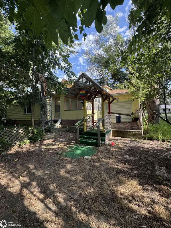 704 3rd AVE, Livermore, IA 50558